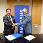 sainulabdeen-salim-e28093-founder-and-managing-director-jamal-travel-agency-left-ernesto-sanchez-beaumont-managing-director-amadeus-gulf-right