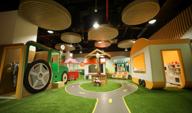 Al Raha Mall Abu Dhabi welcomes Orange Wheels